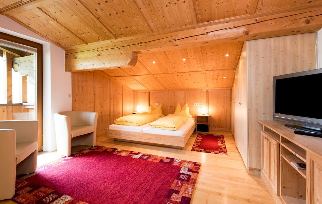 Tyroler Hof Otel Grän Oda fotoğraf